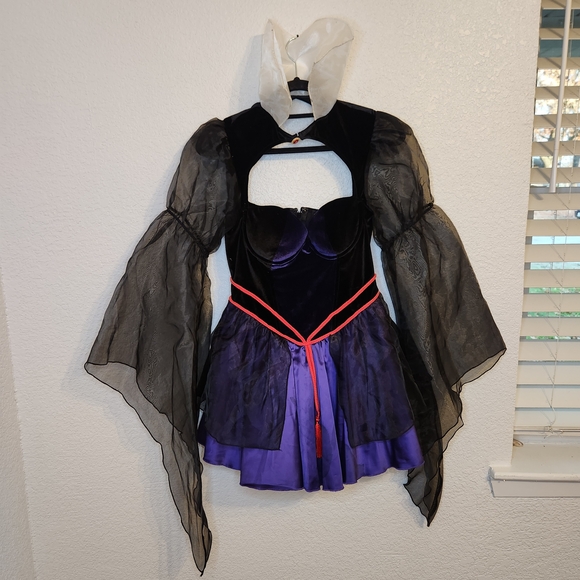 Dolls Kill Dresses & Skirts - Dolls Kill Trickz N' Treatz evil queen costume One Bad Apple Costume M